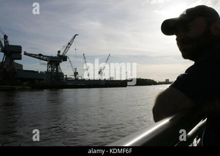 Visage changeant de Clyde Waterfront Pic Peter Devlin. Banque D'Images