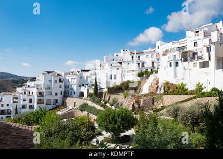 Frigiliana est une promenade journalière pour les visiteurs de la station balnéaire de la Costa del Sol dans le sud de l'Espagne. Il a été voté le plus joli village i Banque D'Images