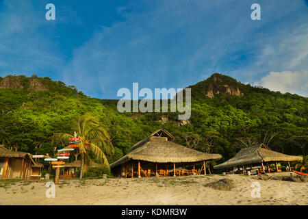 Signpost at tropical resort, Chatham Bay, Union Island, Grenadines, Caraïbes Banque D'Images