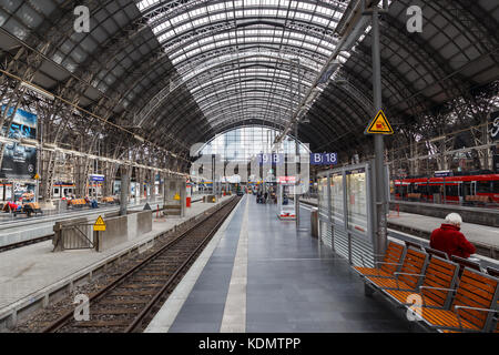La gare principale de Francfort, en Allemagne. Banque D'Images