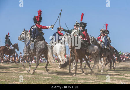 Bailen, province de Jaen, ESPAGNE - 5 octobre 2008 : des soldats français attaquent à cheval des troupes ennemies dans la commémoration de la bataille de Bailen, Jaen Banque D'Images