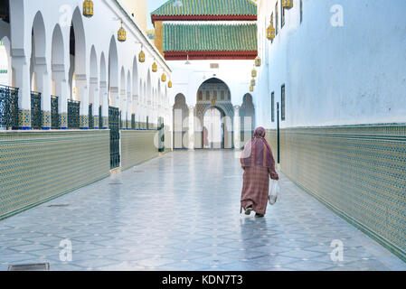 Moulay Idriss Zerhoun, Maroc - Jan 16, 2017 : Entrée à la mosquée et tombeau de Moulay Idriss 1er. La ville sainte de Moulay Idriss Zerhoune Banque D'Images