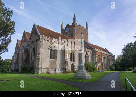 L'église de Sainte Marie dans le vieux village de fonder, Hampshire, Royaume-Uni Banque D'Images