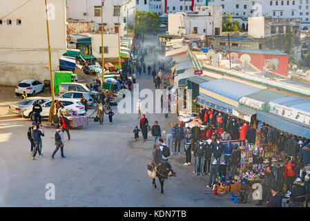 Moulay Idriss Zerhoun, Maroc - Jan 16, 2017 : Avis de Souk de Bab Kasba. La ville sainte de Moulay Idriss Zerhoune Banque D'Images