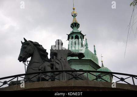 Statue dans la vieille ville de Cracovie Banque D'Images