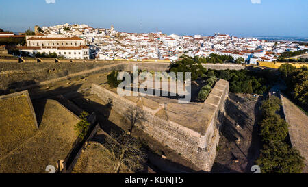 Le cheval porte, Château de Elvas, Alentejo, Portugal Banque D'Images