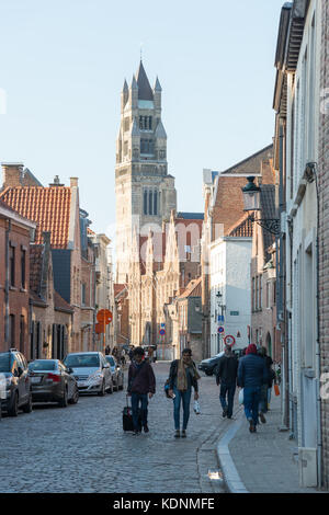 Bruges, Belgique - 15 Avril 2017 : vue sur la rue du centre historique de Bruges, Belgique Banque D'Images