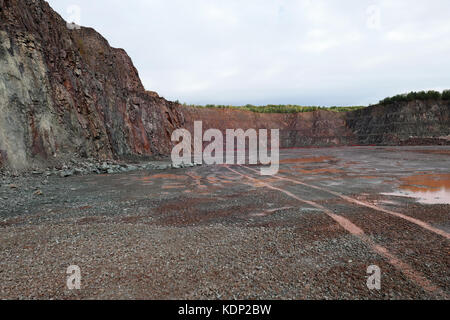 En vue d'une carrière de roches porphyriques de mine. usine. Banque D'Images