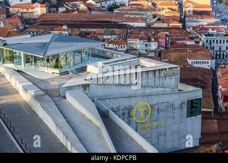 Station supérieure du téléphérique de Gaia à Vila Nova de Gaia, Portugal Banque D'Images