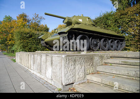 Réservoir russe Monument T-34/76 à Gdansk, Pologne. 15 octobre 2017. Il est dit que ce réservoir de la 1st Polish Armoured Brigade de Polonais communiste Pe Banque D'Images