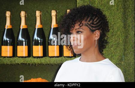 Regina King en présence pour la 8e classique annuelle de polo Veuve Clicquot, Will Rogers State Historic Park, Los Angeles, CA 14 octobre 2017. Photo par : Elizabeth Goodenough/Everett Collection Banque D'Images