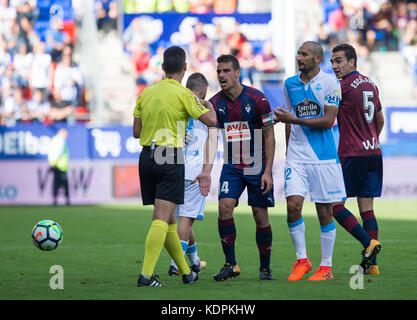 Eibar, Espagne. 15 octobre 2017. (14) Dani Garcia Carrillo lors du match de football espagnol de la Liga entre Eibar et Deportivo de la Coruna au stade Ipurua, à Eibar, dans le nord de l'Espagne, samedi 15 octobre, 2017 crédit : Gtres Información más Comuniación on line, S.L./Alamy Live News Banque D'Images