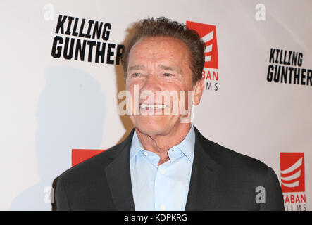 Hollywood, Ca. 14 octobre 2017. Arnold Schwarzenegger, lors du screening spécial de Los Angeles pour Tuer Gunther au TCL Chinese 6 à Hollywood, Californie, le 14 octobre 2017. Crédit: Faye Sadou/Media Punch/Alay Live News Banque D'Images