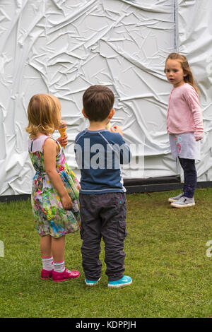 Bournemouth, Dorset, UK. 15 Oct, 2017. Bournemouth Arts par le Festival de la mer revient pour une septième année avec le festival de divertissement. Credit : Carolyn Jenkins/Alamy Live News Banque D'Images