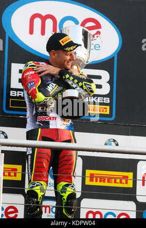 Fawkham, UK. 15 oct, 2017. mce British Superbike Championship assurance Shane Byrne gagne à Brands Hatch, fawkham crédit : glamourstock/Alamy live news Banque D'Images