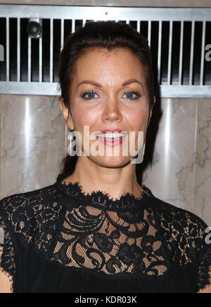 Beverly Hills, Californie, États-Unis. 15 octobre 2017. Bellamy Young, le dimanche matin De « Turn Me Loose » au Wallis Annenberg Center for the Performing Arts à Beverly Hills, Californie, le 15 octobre 2017. Crédit: Faye Sadou/Media Punch/Alay Live News Banque D'Images