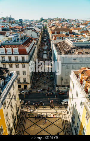 Lisbonne, Portugal - 11 août 2017 : Vue aérienne de la ville de Lisbonne au Portugal à partir de la rua Augusta de triomphe de vue. Banque D'Images