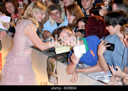 L'actrice américaine Kirsten Dunst assiste à la première pour Woodshock pendant le 74e Festival du Film de Venise à Venise, Italie. © Paul Treadway Banque D'Images