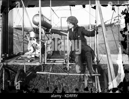 Katherine STINSON (1891-1977) pilote de femme américaine pionnier vers 1913 Banque D'Images