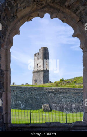 Les ruines d'un château à Aberystwyth Ceredigion pays de Galles Royaume-Uni Banque D'Images