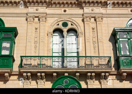 Détail de la façade de la nouvellement restauré Palazzo Ferreria, Republic Street, Valletta Banque D'Images