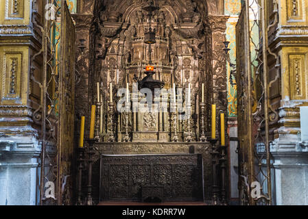 Intérieur de la cathédrale catholique romaine dans la ville de Porto se sur la péninsule ibérique, deuxième plus grande ville du Portugal Banque D'Images