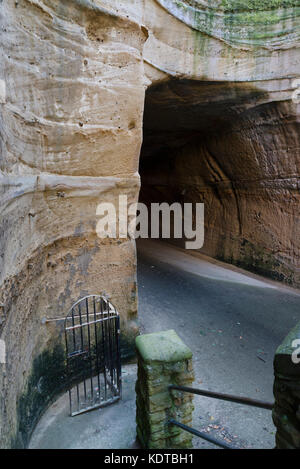 Le Tunnel du parc, Nottingham vu de niveau de la route. Banque D'Images