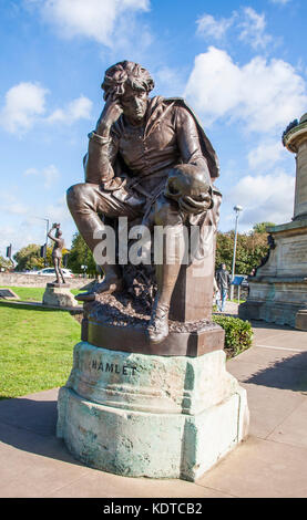 Une statue de Hamlet à Bancroft Gardens, Stratford upon Avon, Angleterre, Royaume-Uni Banque D'Images