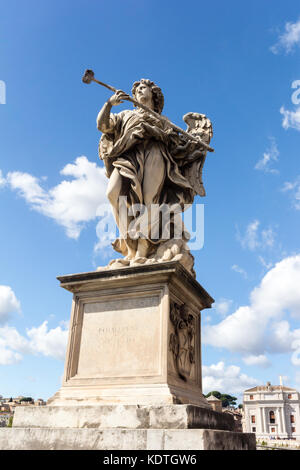 Statue sur le Ponte Sant'Angelo, Rome, Italie Banque D'Images