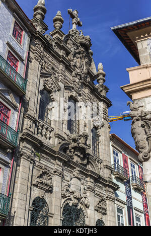 Église de Mercy de Porto (Santa Casa da Misericordia de Porto) dans la ville de Porto sur la péninsule ibérique, deuxième plus grande ville du Portugal Banque D'Images