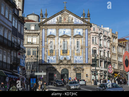 Saint Anthony's Church (également connu sous le nom de l'église de Santo Ildefonso) rassemble une paroisse civile de la ville de Porto, Portugal Banque D'Images