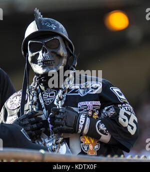 Oakland, États-Unis. 15 Oct, 2017. Au cours de la ventilation Raiders NFL football match entre Los Angeles et l'Oakland Raiders Chargeurs 17-16 perdu au O.co Coliseum Stadium Oakland Californie Crédit : Cal Sport Media/Alamy Live News Banque D'Images