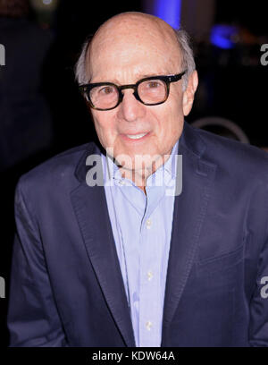 Universal City, USA. 15 oct, 2017. Larry Grossman assiste à la peintre nancy accueil automne gala ed asner avec le mike et Betty weinstock 'Helping Hands award' à l'hôtel Sheraton universal à Universal City le 15 octobre 2017. crédit : la photo de l'accès/Alamy live news Banque D'Images