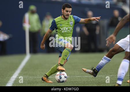 Seattle, Washington, USA. 15 Oct, 2017. Le milieu de terrain des sondeurs VICTOR RODRIGUEZ (8) en action comme FC Dallas visite les Sounders de Seattle pour un match de MLS Siècle Lien Field à Seattle, WA. Crédit : Jeff Halstead/ZUMA/Alamy Fil Live News Banque D'Images