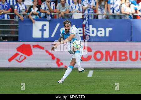 Eibar, Espagne. 15 octobre 2017. Raul Albeentosa (Deportivo) Football/Football : Espagnol 'la Liga Santander' match entre SD Eibar 0-0 RC Deportivo à l'Estadio Municipal de Ipurua à Eibar, Espagne . Crédit : Mutsu Kawamori/AFLO/Alamy Live News Banque D'Images