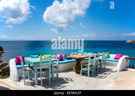 Anna's Place, élégant bar de plage de Paradise beach, Mykonos, Cyclades, Mer Égée, Grèce, Europe Banque D'Images