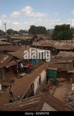 Voir les bidonvilles de Kibera, Nairobi, Kenya, Afrique de l'est Banque D'Images