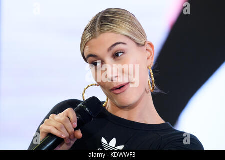 Hailey Baldwin 'Streets of EQT' par adidas Catwalk show featuring : Hailey Baldwin où : Londres, Royaume-Uni quand : 15 Sep 2017 crédit : Jonathan Hordle/WENN.com Banque D'Images