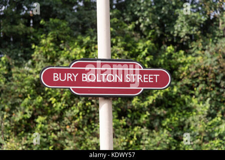 La gare East Lancashire board sign. Enterrer la rue Bolton. Banque D'Images
