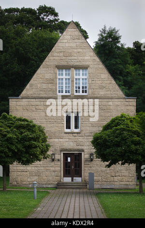 Maison de l'enseignant dans le domaine de l'Reichsakademie Jugendführung für (Troisième Reich Académie pour le leadership des jeunes) à Braunschweig en Basse-Saxe, Allemagne. Le complexe d'éducation conçus par l'architecte allemand Erich zu Putlitz a été construit en 1937-1939 et a ouvert ses portes peu de temps avant le début de la Seconde Guerre mondiale. Banque D'Images