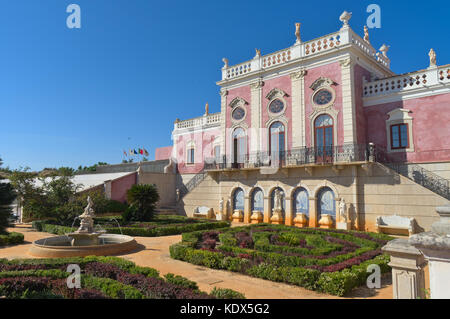 Estoi palace dans le village d'estoi. Monument, hôtel et national monument qui est un excellent exemple de l'architecture romantique Banque D'Images