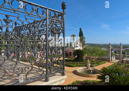 Estoi palace dans le village d'estoi. Monument, hôtel et national monument qui est un excellent exemple de l'architecture romantique Banque D'Images