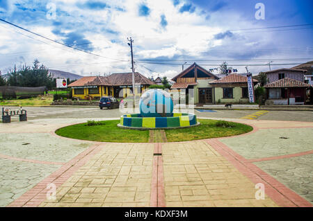 Cayambe, Equateur - septembre 05, 2017 : ligne de l'équateur, monument marque le point par lequel passe l'équateur, cayambe Banque D'Images