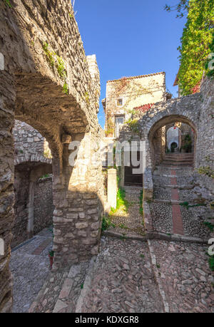 Labro (Italie) - dans la province de Rieti, labro est un très joli petit village médiéval en pierre sur le lac de Piediluco, dans la région du Latium, de la frontière avec l'Ombrie Banque D'Images