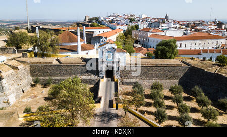 Le cheval porte, Château de Elvas, Alentejo, Portugal Banque D'Images