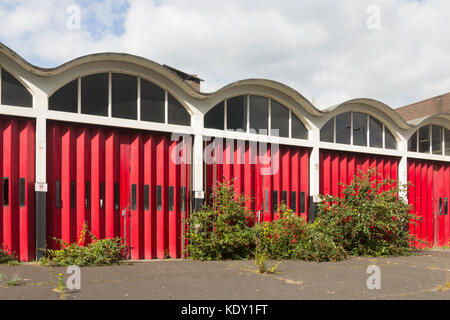 Ancienne caserne de pompiers de l'enterrer sur le rocher, Bury., Greater Manchester. Le bâtiment de 1965 a été la base de la direction générale de l'enterrer le grand Manchester et incendie Banque D'Images