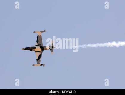 Guerre froide American military jet volant à haute altitude Banque D'Images