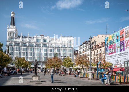 Square de Saint Ann Santa Ana à Madrid Banque D'Images