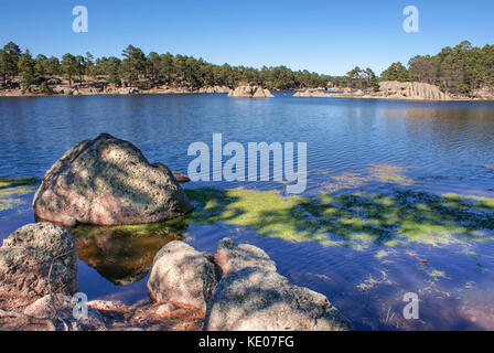 Paysage du lac arareco dans les hautes terres de canyons en cuivre à Chihuahua, Mexique - réservation territoire d'tarahamura les populations autochtones Banque D'Images