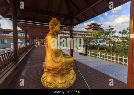 Taiyuan, Taiyuan, Chine. 17 octobre 2017. Taiyuan, CHINE-17 octobre 2017 : (USAGE ÉDITORIAL SEULEMENT. CHINE SORTIE). Le temple Wofu à Taiyuan, dans la province du Shanxi au nord de la Chine. Crédit : Sipa Asia/ZUMA Wire/Alamy Live News Banque D'Images